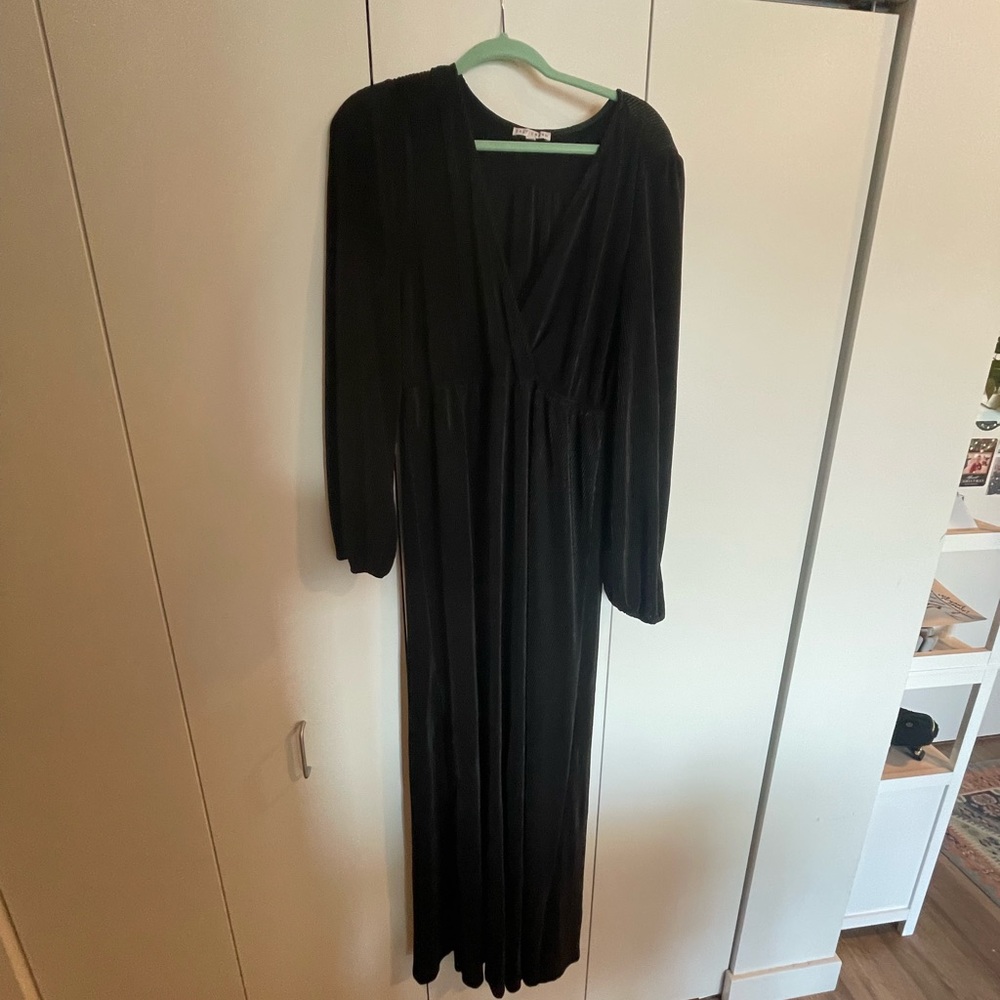 Black Pleated Maxi Dress